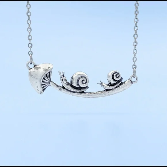 NEW Vintage Mushroom Snail Necklace - Picture 5 of 5